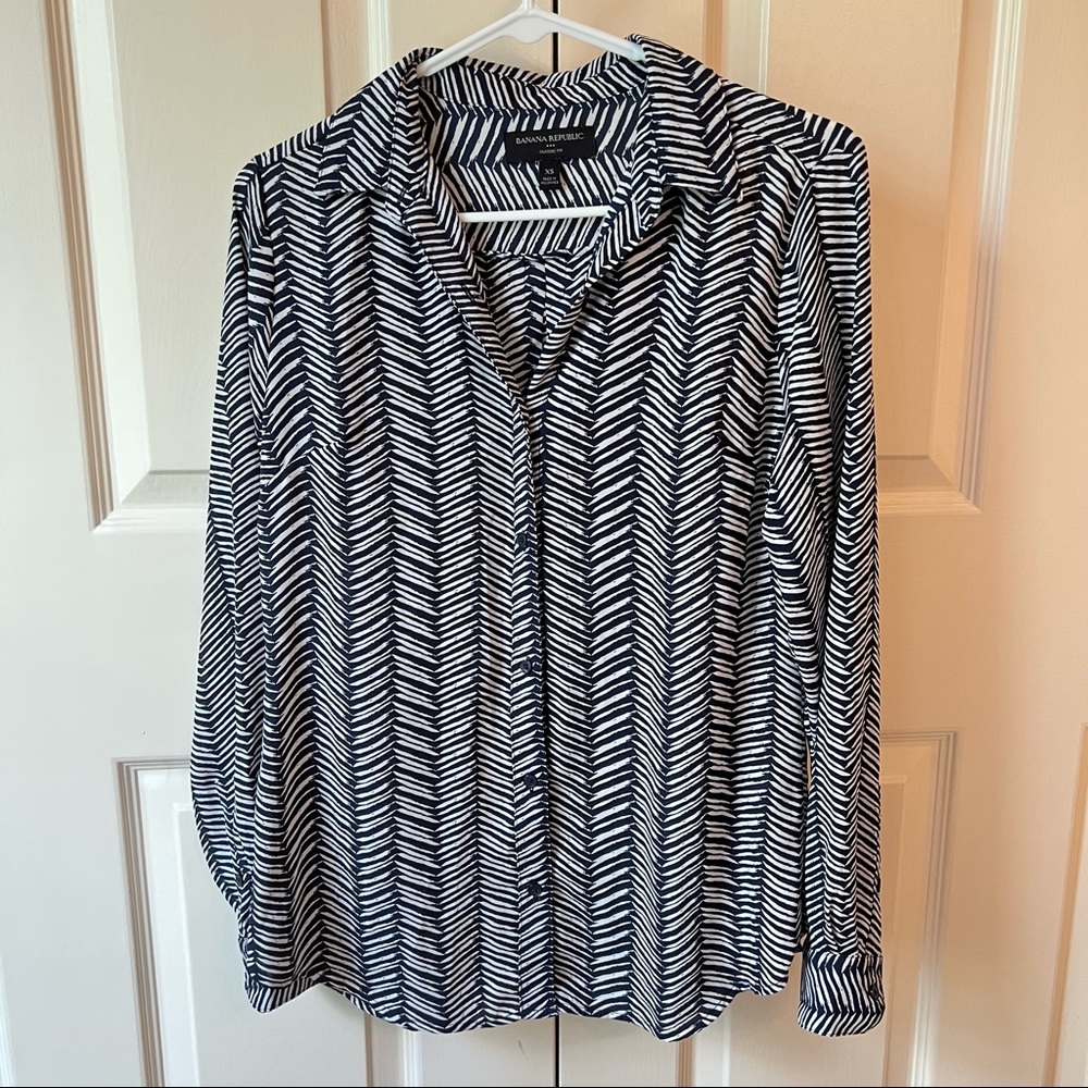 Banana Republic brushstroke herringbone long sleeve button down workwear XS